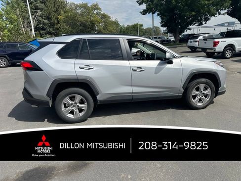 Used 2025 Toyota RAV4 XLE AWD/4WD image 11