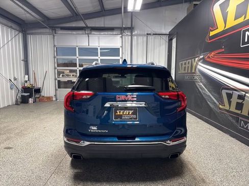 Used 2020 GMC Terrain SLT w/ Preferred Package image 19