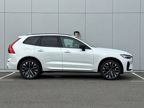 New 2026 Volvo XC60 T8 Ultra w/ Protection Package Premier AWD/4WD image 6