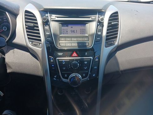 Used 2016 Hyundai Elantra GT FWD image 24
