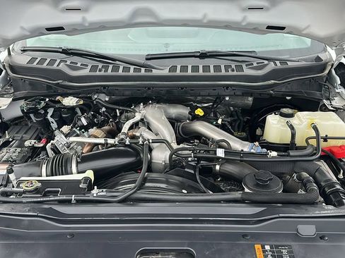 Used 2024 Ford F250 XLT image 3
