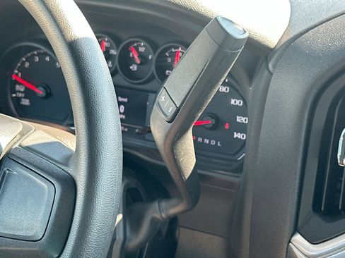 Used 2025 Chevrolet Silverado 1500 Custom image 19