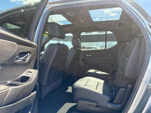 Used 2023 Chevrolet Traverse LT w/ LT Premium Package AWD/4WD image 22