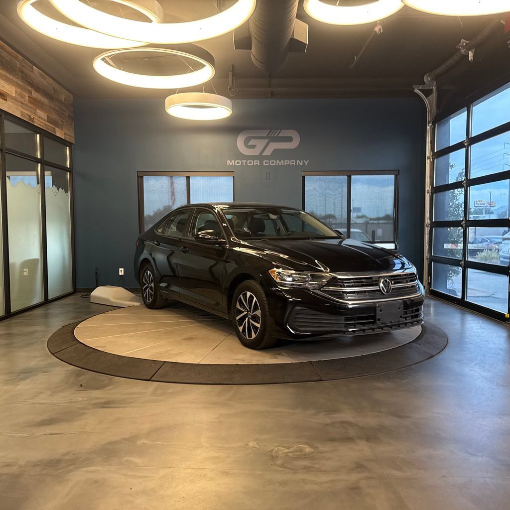 Used 2024 Volkswagen Jetta S FWD image 1