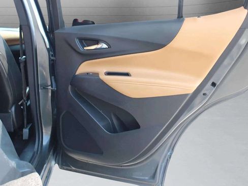 Used 2018 Chevrolet Equinox Premier image 20