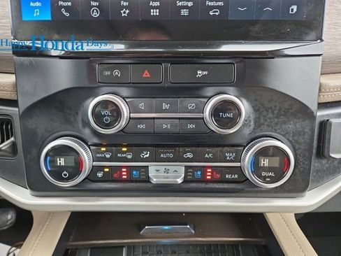 Used 2024 Ford Expedition Max Limited image 34