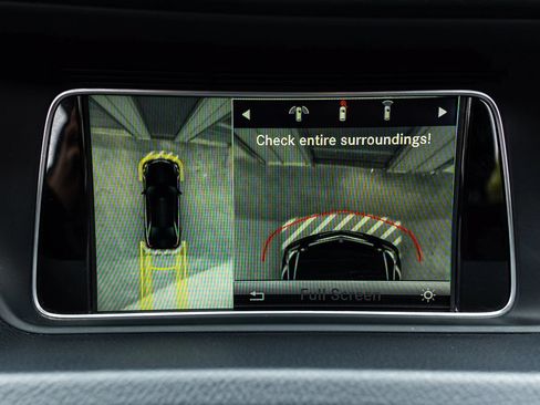 Used 2014 Mercedes-Benz E 250 BlueTEC 4MATIC Sedan image 23