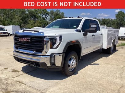 New 2025 GMC Sierra 3500 Pro w/ Convenience Package