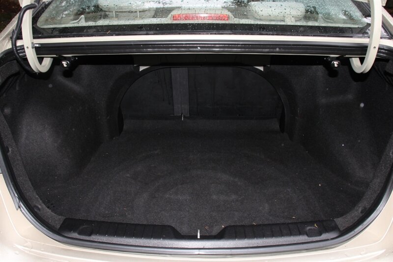 Used 2007 Hyundai Elantra GLS FWD image 16