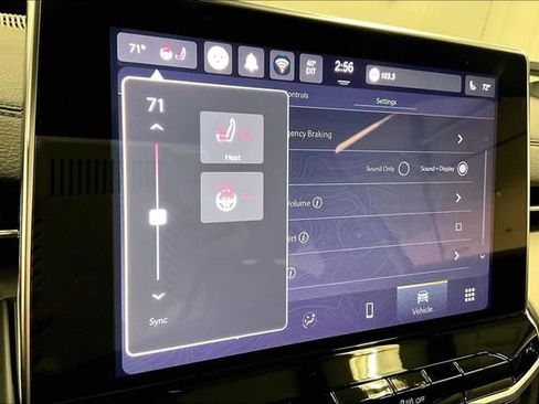 Used 2025 Jeep Compass Limited image 36