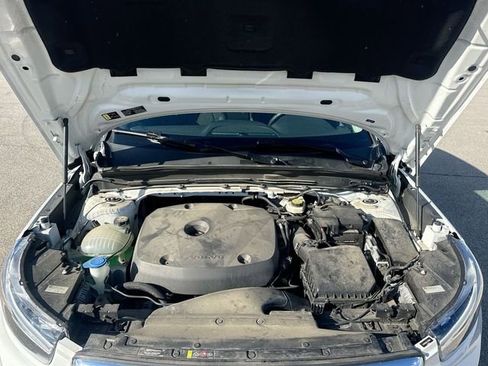 Used 2020 Volvo XC40 T5 Momentum AWD/4WD image 32