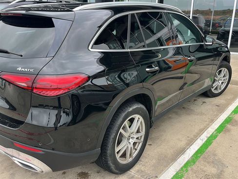 Used 2023 Mercedes-Benz GLC 300 4MATIC image 3