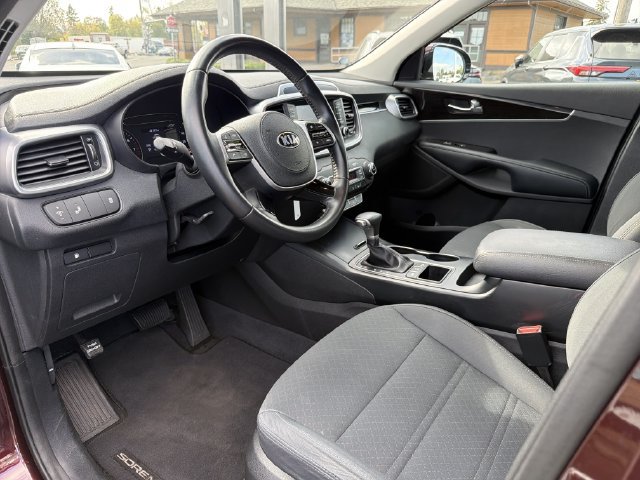 Used 2020 Kia Sorento LX w/ LX I4 Convenience Package AWD/4WD image 9