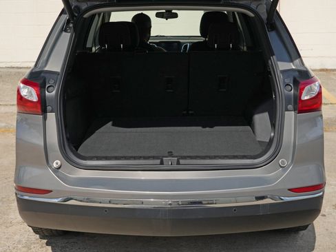 Used 2018 Chevrolet Equinox LT FWD image 9