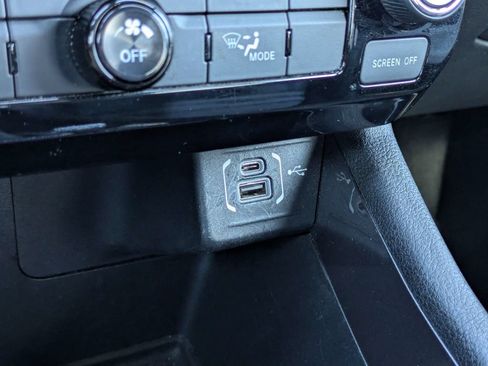 Used 2024 Jeep Compass Latitude AWD/4WD image 21