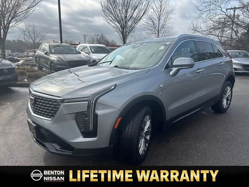 Used 2024 Cadillac XT4 Premium Luxury image 4