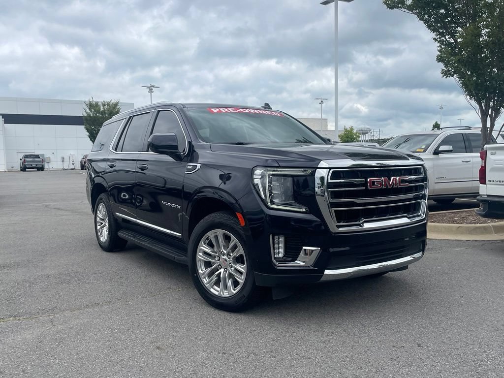 Used 2024 GMC Yukon SLT AWD/4WD image 2