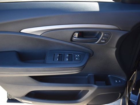 Used 2023 Honda Passport TrailSport image 24