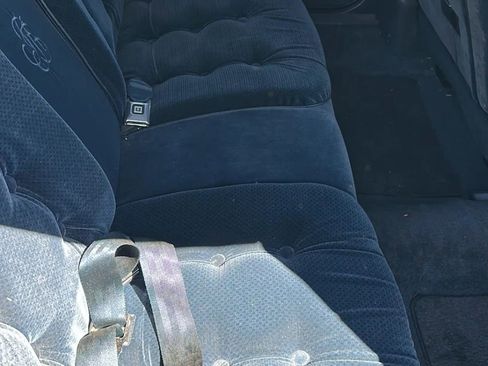 Used 1990 Oldsmobile 88 Royale Brougham image 20