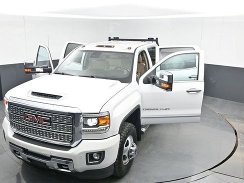 Used 2018 GMC Sierra 3500 Denali w/ Duramax Plus Package AWD/4WD image 47