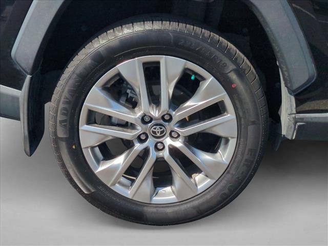 Used 2024 Toyota RAV4 XLE Premium AWD/4WD image 24