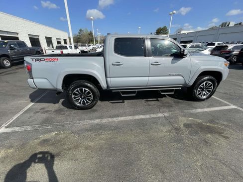 Used 2021 Toyota Tacoma TRD Sport image 9