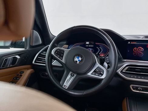 Used 2021 BMW X5 M50i w/ Executive Package image 11