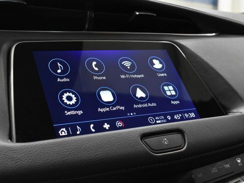 Used 2023 Cadillac XT4 Luxury w/ Cold Weather Package image 15