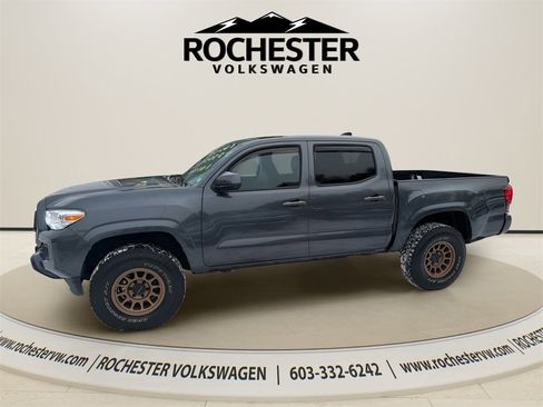 Used 2021 Toyota Tacoma SR image 3