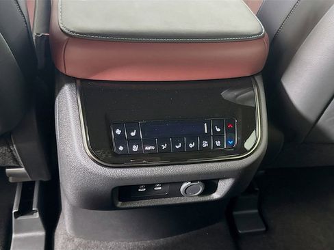 New 2026 INFINITI QX80 Autograph image 32