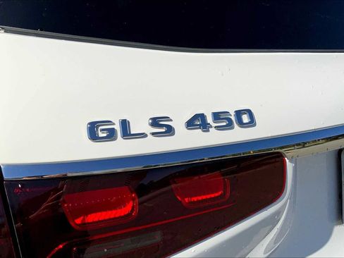 Used 2026 Mercedes-Benz GLS 450 4MATIC image 19