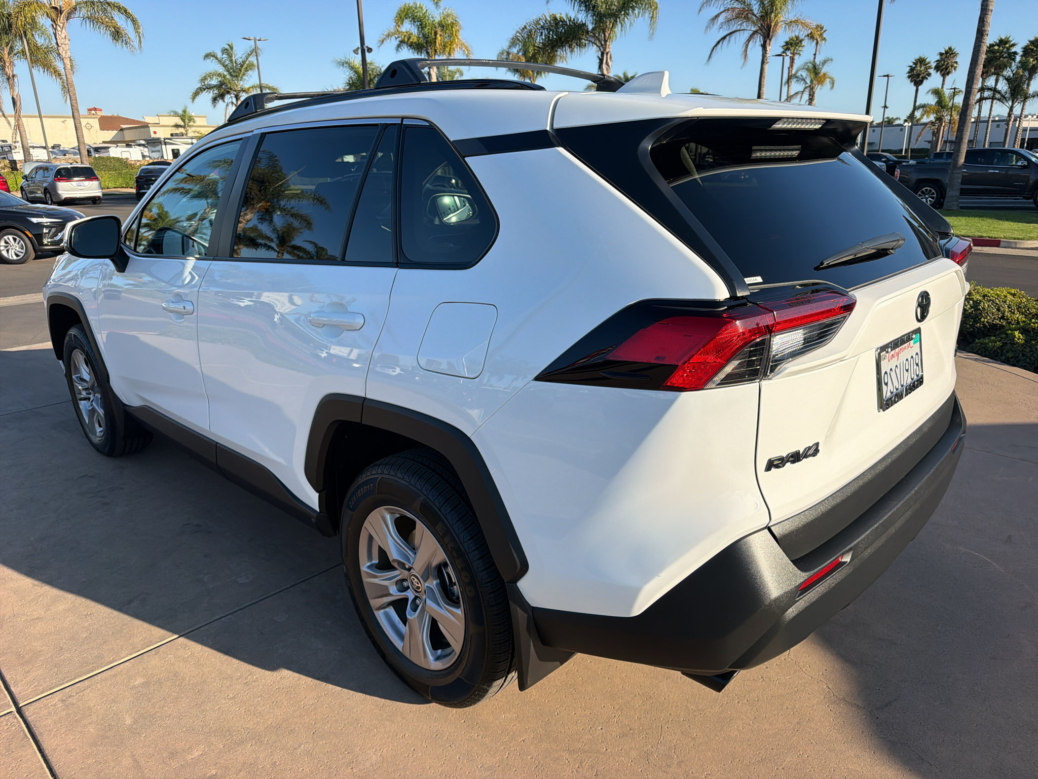 Used 2025 Toyota RAV4 XLE w/ Convenience Package FWD image 7