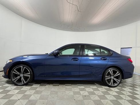 Used 2023 BMW 330i xDrive Sedan w/ Premium Package AWD/4WD image 4