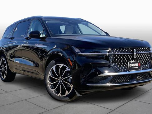 New 2026 Lincoln Nautilus Reserve image 2