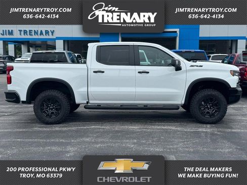 New 2026 Chevrolet Silverado 1500 ZR2 w/ Dark Appearance Package AWD/4WD image 22