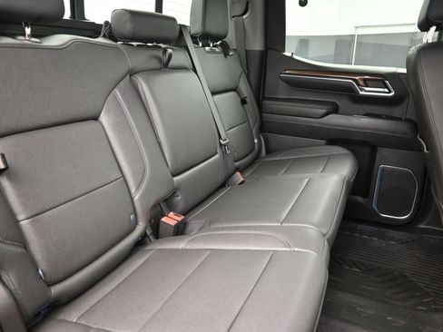 Used 2024 Chevrolet Silverado 1500 LT Trail Boss w/ Convenience Package II image 25