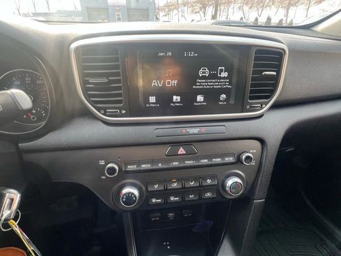 Used 2020 Kia Sportage LX AWD/4WD image 17