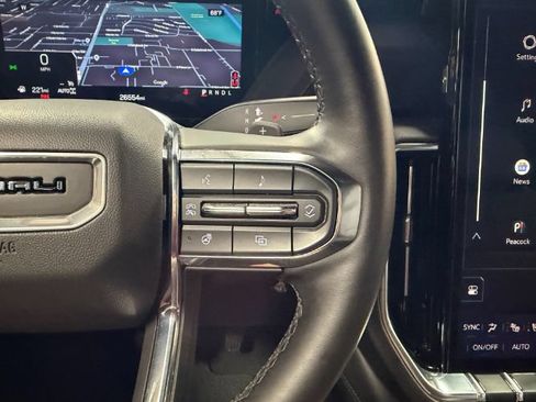 Used 2025 GMC Yukon Denali AWD/4WD image 24