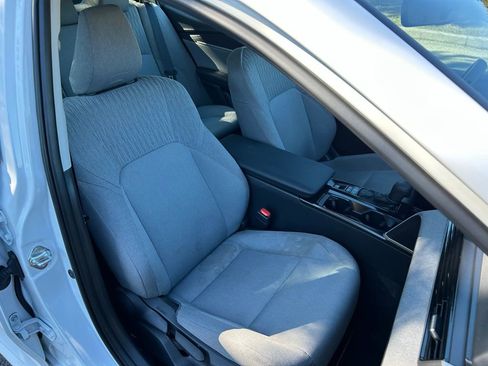 Used 2025 Toyota Camry LE image 15