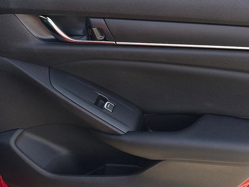 Used 2021 Honda Accord Sport image 21