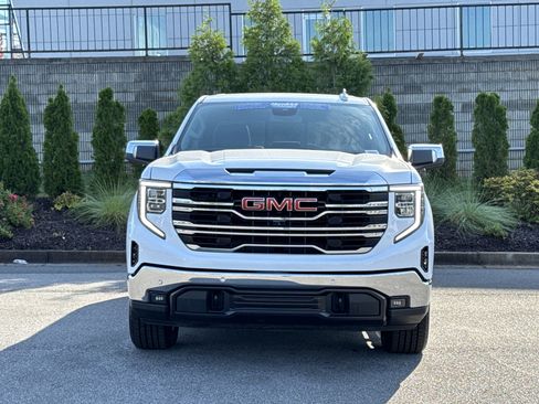 Used 2023 GMC Sierra 1500 SLT w/ SLT Premium Plus Package AWD/4WD image 3