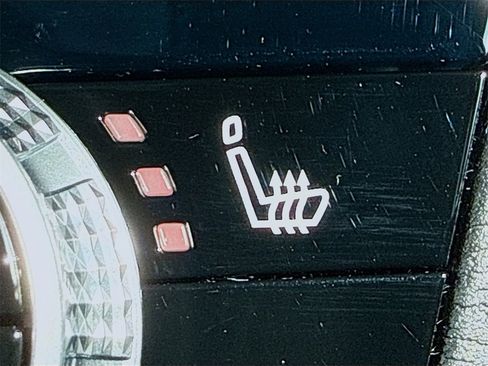 New 2025 Mitsubishi Outlander SE image 21