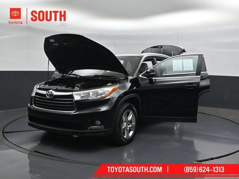 Used 2016 Toyota Highlander Limited AWD/4WD image 60