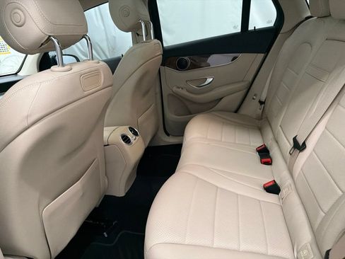 Used 2018 Mercedes-Benz GLC 300 image 20