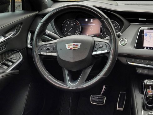 Used 2020 Cadillac XT4 Sport image 33