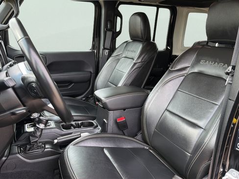 Used 2021 Jeep Wrangler Unlimited Sahara AWD/4WD image 5