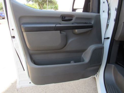 Used 2019 Nissan NV 2500 SV image 14