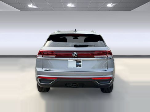 Used 2025 Volkswagen Atlas Cross Sport SE FWD image 10
