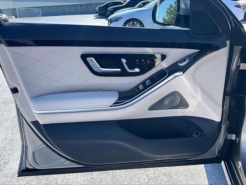 Used 2022 Mercedes-Benz S 580 S 580 image 22