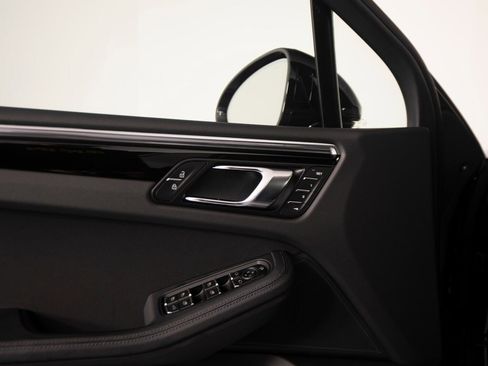 New 2026 Porsche Macan S image 13
